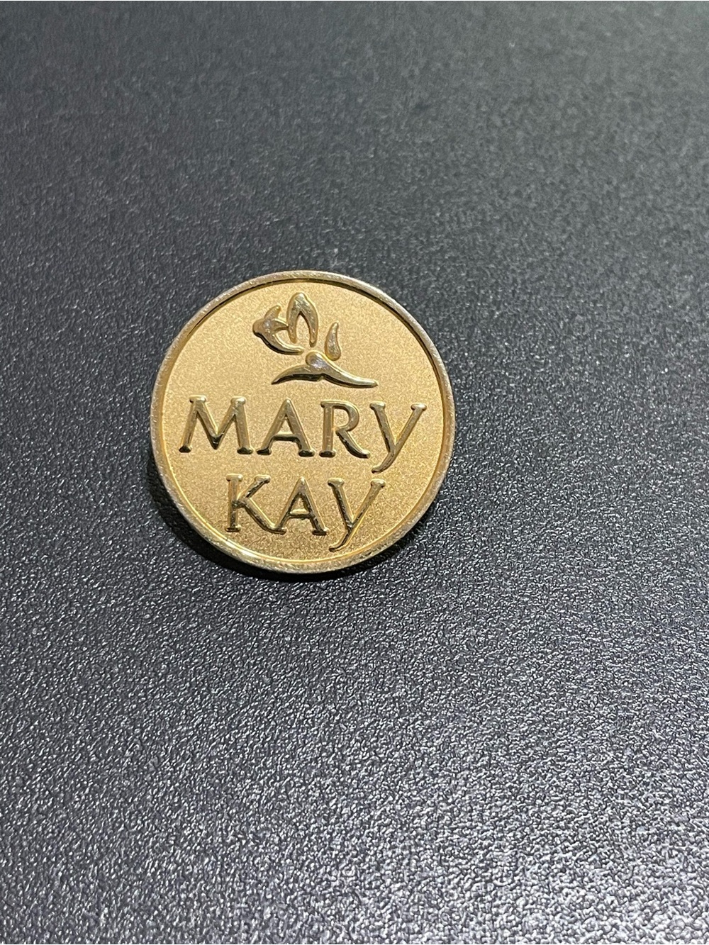 Mary Kay Lapel Pin